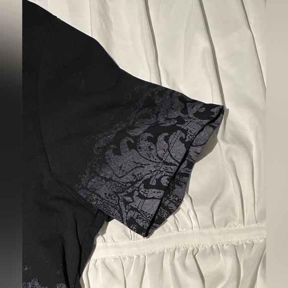 Men’s XL black and mid-evil screened patterned tailed shirt by Lure-2 - Picture 5 of 8